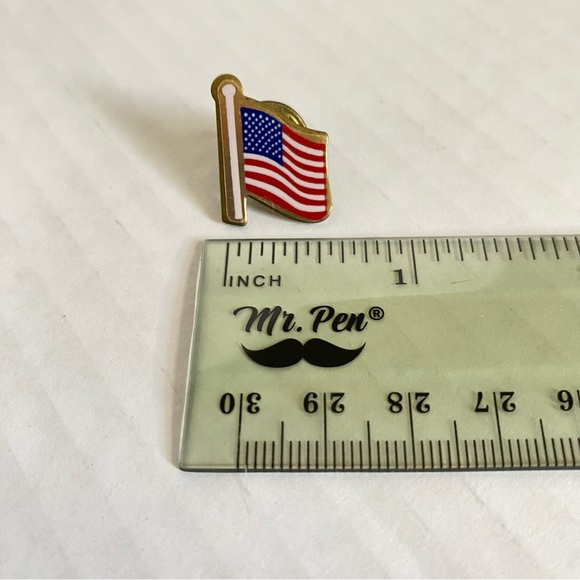 Vintage American Flag Pin - Picture 2 of 5